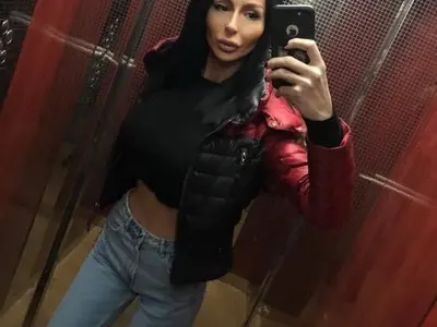 Деси Фотосесията омая люлински батка