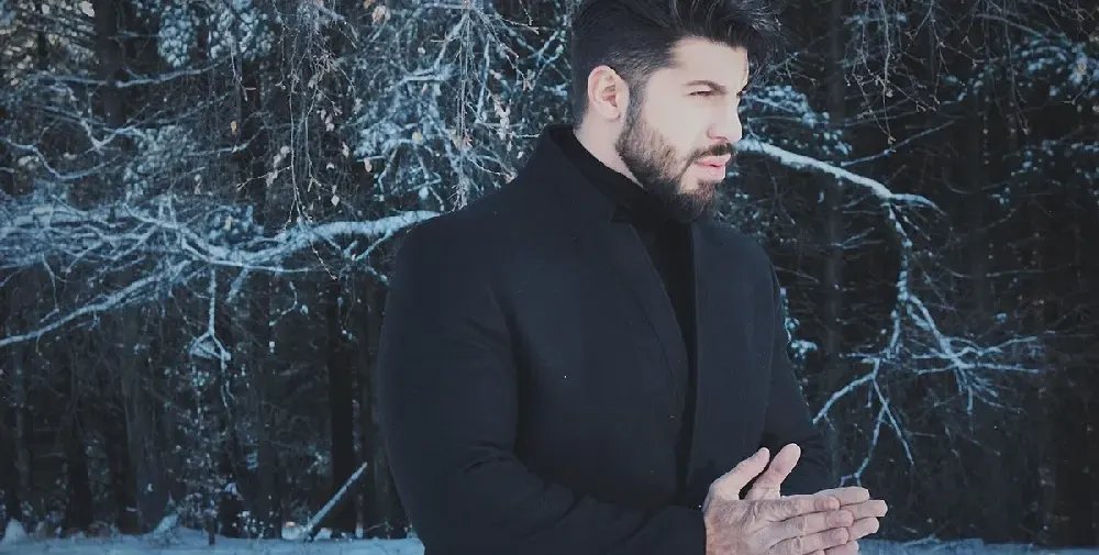 Фики Стораро стана художник