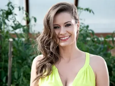 Гери Дончева се хвали увиснали форми в Тайланд (ФОТО в галерията)