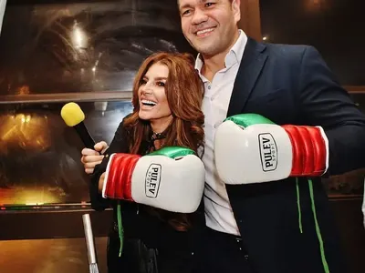 Кубрат Пулев в ново амплоа - бърка Галактически сладолед с боксови ръкавици (Снимки)