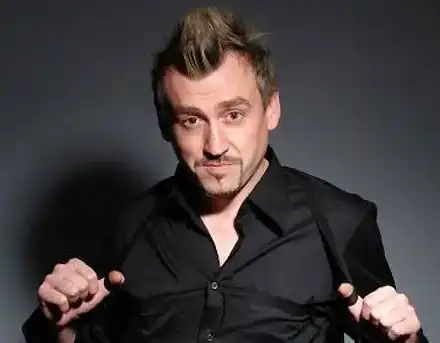 Любо Киров се пропи! (Пияният певец налита на фенове)