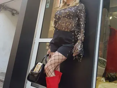 Мис Силикон на витрина