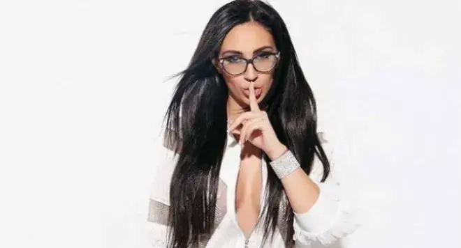 Мис Силикон топи дупарата във фитнеса след огромен гаф (Снимка)