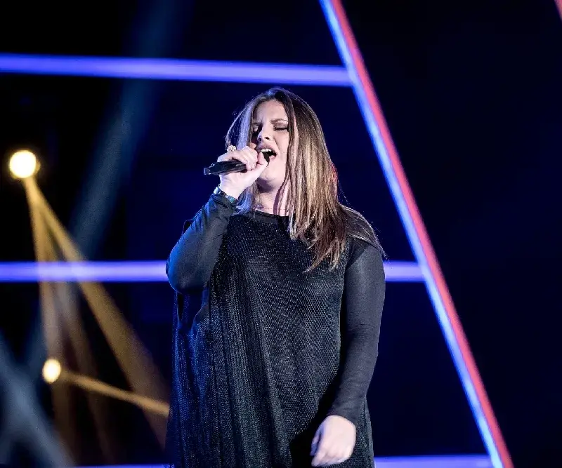 Най-добрата приятелка на Симона Загорова е двойничка на Адел!