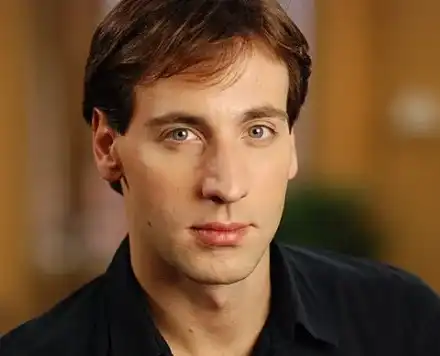 Първо в HotArena! Актьорът Любо Ковачев разделен с жена си?