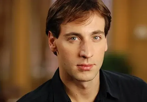 Първо в HotArena! Актьорът Любо Ковачев разделен с жена си?