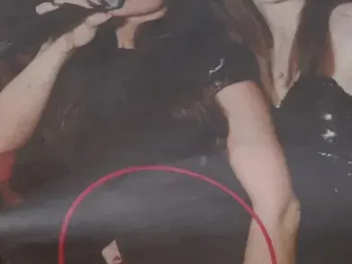 Преслава изду корем, а гърдите й напращяха! Сложи червен конец против уроки