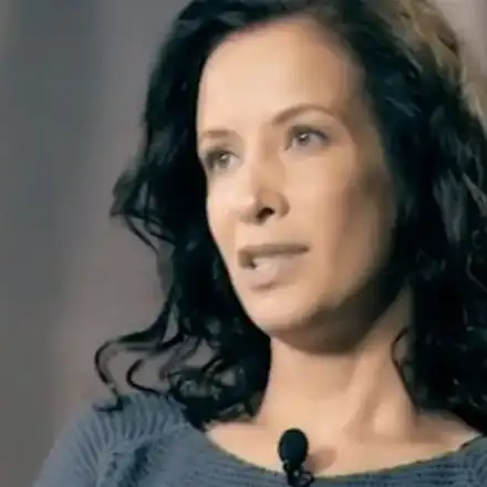 Ревнив вкарва куршуми на Яна Маринова