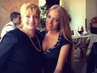 Русата Златка зарязана от родителите си  (Подробности)