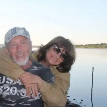 Съвсем стана за смях! Стоян Алексиев мами любовницата с жена си (Подробности)