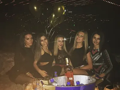 Симона разпуска с танци на пилон