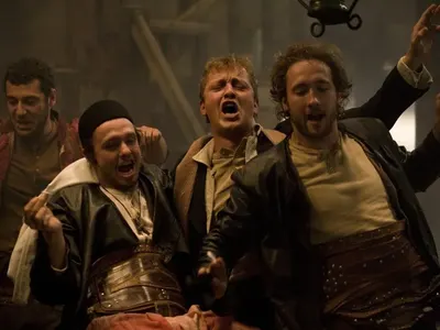 След като им забраниха цигарите, спират и псувните в театъра