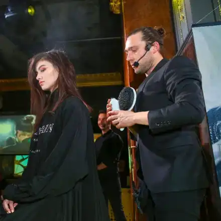 Световноизвестният френски бранд Balmain представи висша мода за коса в София