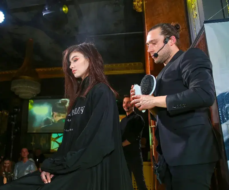 Световноизвестният френски бранд Balmain представи висша мода за коса в София