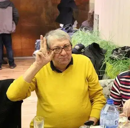 Таткото на Чочо работи за бебе