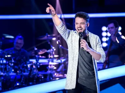 Васил Найденов на сцената на „Гласът на България“