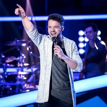 Васил Найденов на сцената на „Гласът на България“