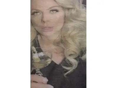 Венета Райкова пияна на кирка