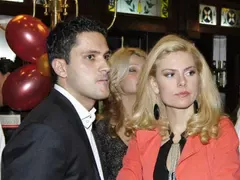 Деси Банова на нож с родата на бившия си! Не му позволиха да й остави апартамент