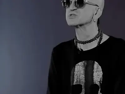 Защо Дони изглежда зловещо? (СНИМКИ)