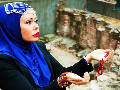 Албена Вулева люби тъмнокож имигрант от района на Халите