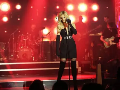 Анелия събра куп звезди на промоцията на албума си (Гери-Никол и Преслава я аплодираха бурно - Снимки)