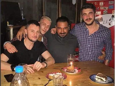 Азис с най-скромния рожден ден досега