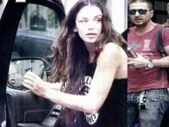 Блатечки лъже жена си, за да е с Диляна Попова! Брои всеки месец по 2000 лева на любовницата