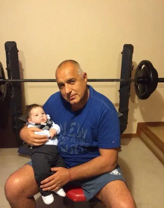 Бойко става дядо за втори път