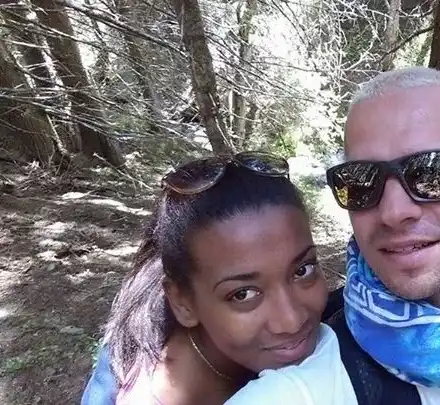 Део предложил брак на жена си върху наакан памперс