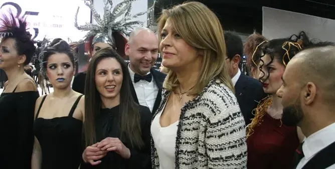 Десислава Радева уреди фризьорски курсове за сираци