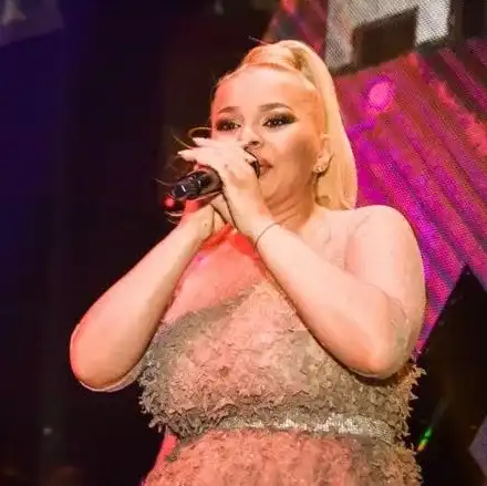 ДесиСлава в следродилна депресия, качи още 5 кг