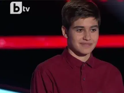 Джендърът Соня от „Гласът на България“ бита от скинари! Изключвана е от училище, сега е в 9 клас