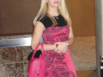 Ето я жената на Кирил Добрев