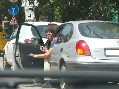 Колата на Явор Бахаров обсебена от лош дух, актьорът я продава за 2500 лв.