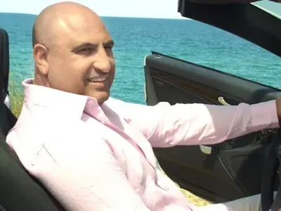 Кондьо се изгаври с кифлите и селфитата