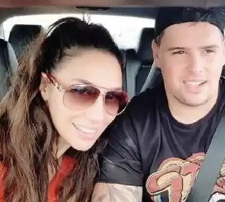 Мъжът на Мария Илиева й кръшка с по-млади, сваля наред момичета в социалните мрежи (Вижте палавите му чатове ТУК)