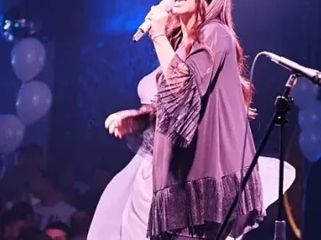 Мария Илиева крие наедрялата си фигура! Подпухнала е и носи само широки дрехи (СНИМКИ)