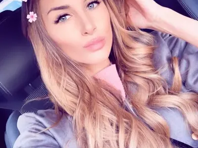 „Мис България“ 2017 се комплексира, крие нос на снимки (Вижте)