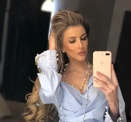 Мис България си резна носа срещу 5 бона по препоръка на Калканджиева