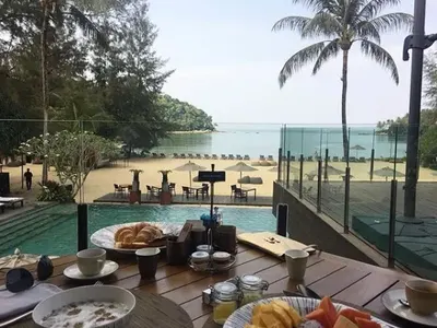 Наталия Гуркова тъне в лукс на Пукет! Мъжът й плаща по 4 бона на вечер