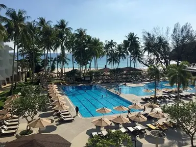 Наталия Гуркова тъне в лукс на Пукет! Мъжът й плаща по 4 бона на вечер