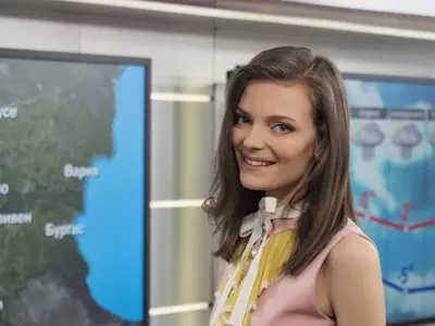 Нора Шопова фенка на Виктор Ангелов