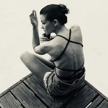 Приятели към Диляна Попова: Започни да се храниш! (Моделката страда от анорексия?)