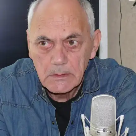 Режисьорът Николай Поляков жертва на ром-обирджия (Нападателят го нападнал пред дома му)