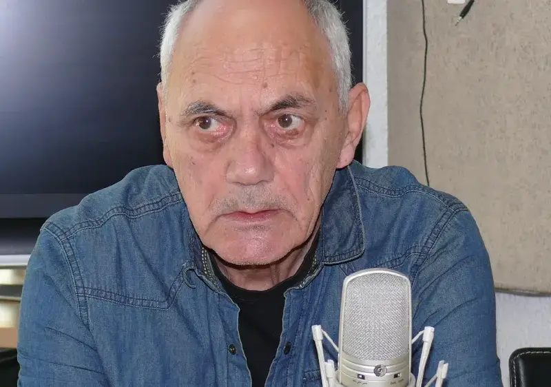 Режисьорът Николай Поляков жертва на ром-обирджия (Нападателят го нападнал пред дома му)