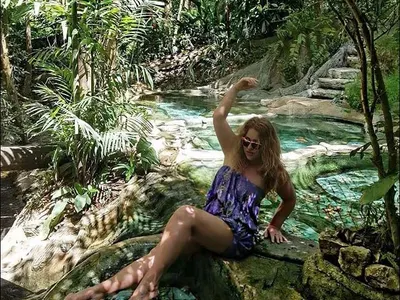 Рени с тузарска ваканция в Тайланд (Показа знойно тяло на плажа)