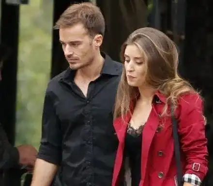 Саня Борисова уволнена след развода с Ники Илиев от баща му! Йоана Буковска я смени в единствената пиеса, в която играеше