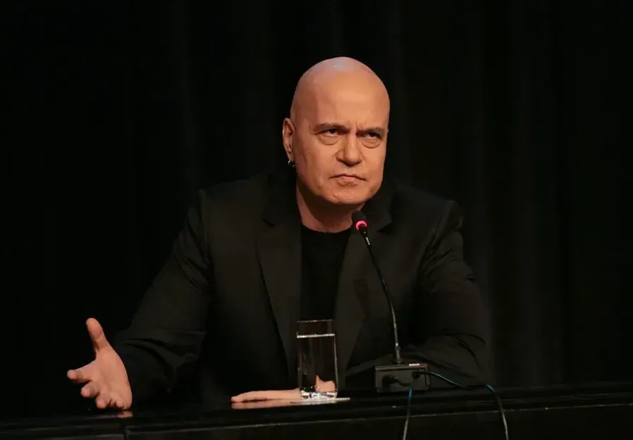 Свалят Слави заради просташки език