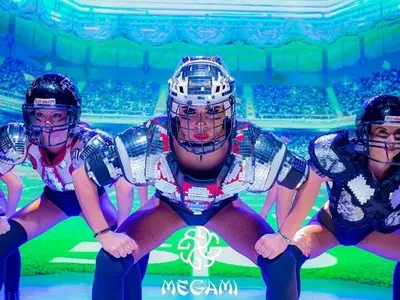 Американски футбол на сцената на Megami Club – Hotel Marinela